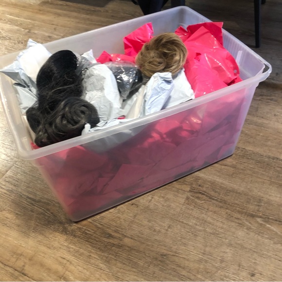 Box Of Brand New Hair Pieces ! Over 100 Items!! - Picture 3 of 11